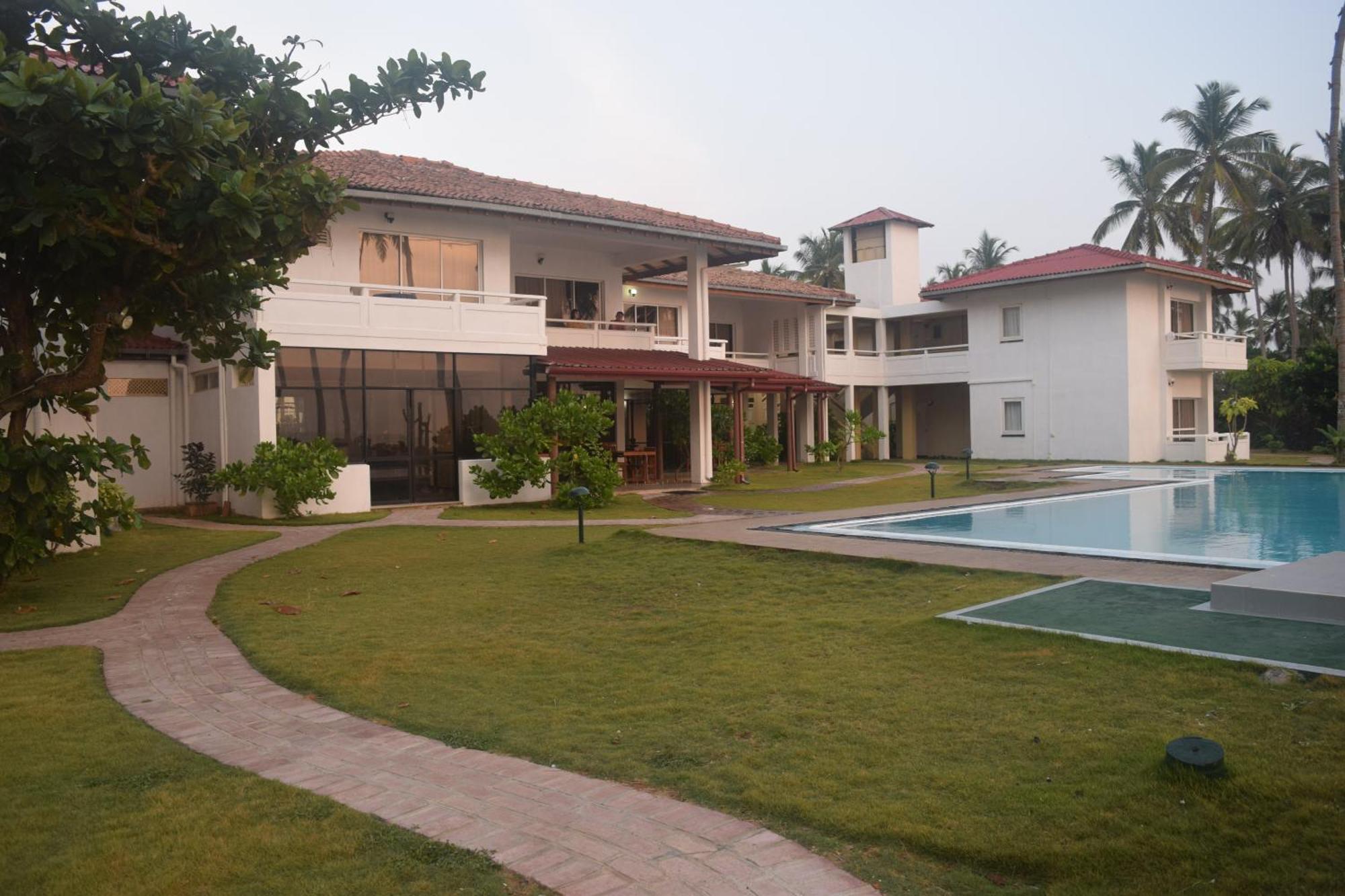 Sanmali Beach Hotel Marawila Exterior foto
